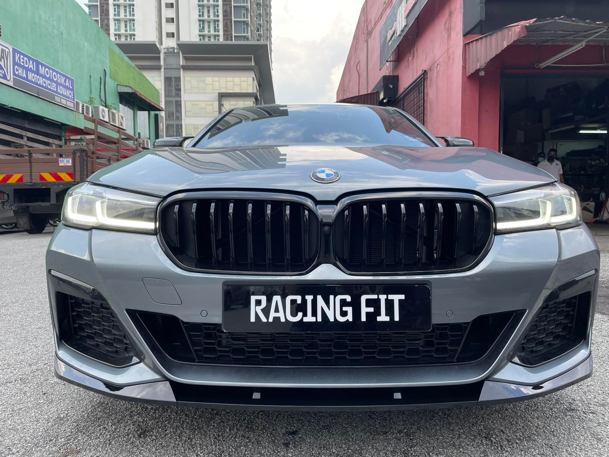 G30 5 SERIES FACELIFT LCI M PERFORMANCE BODYKIT 